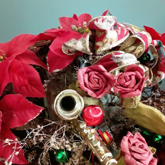 Vintage Two-Footed Cornucopia with Holiday Decor - Picture 4 of 6